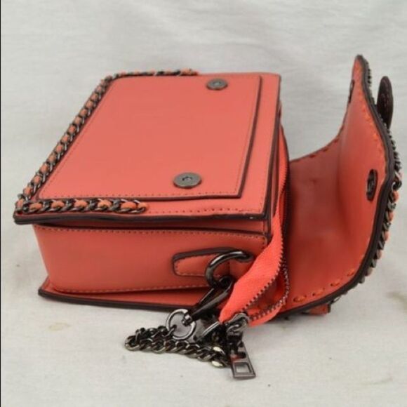 Chain Trimmed Buckle Design Messenger Bag Satchel - Picture 5 of 11